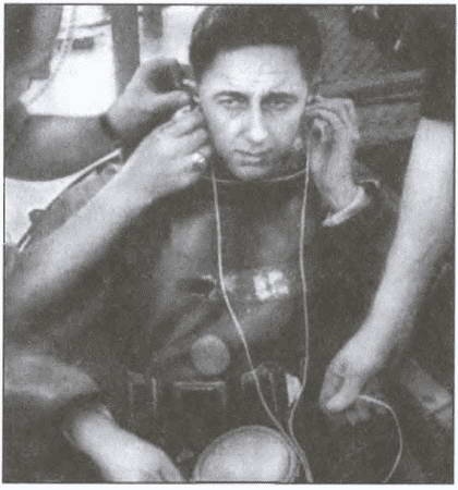 Иллюстрация к книге — Морские дьяволы [i_006.jpg]