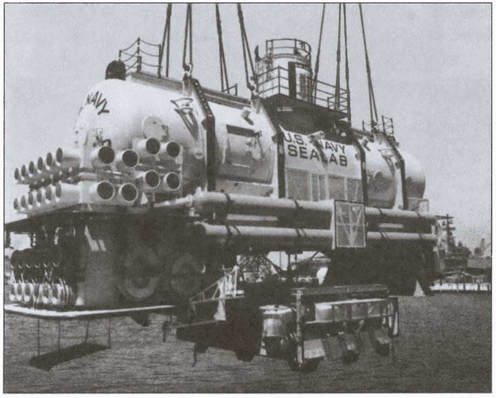 Иллюстрация к книге — Морские дьяволы [i_017.jpg]