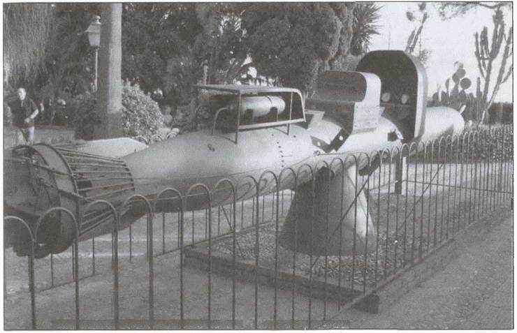 Иллюстрация к книге — Морские дьяволы [i_023.jpg]