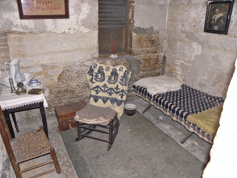 Иллюстрация к книге — Стрелки Дикого Запада. Шерифы, бандиты, ковбои, ганфайтеры [i_032.jpg]