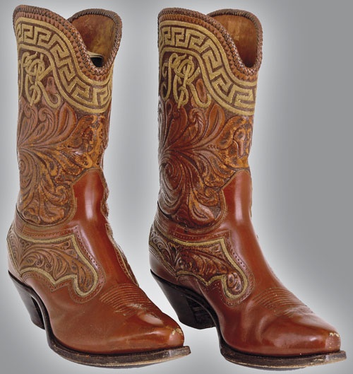 Иллюстрация к книге — Стрелки Дикого Запада. Шерифы, бандиты, ковбои, ганфайтеры [i_116.jpg]