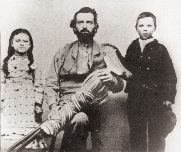 Иллюстрация к книге — Стрелки Дикого Запада. Шерифы, бандиты, ковбои, ганфайтеры [i_132.jpg]