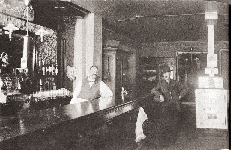 Иллюстрация к книге — Стрелки Дикого Запада. Шерифы, бандиты, ковбои, ганфайтеры [i_159.jpg]