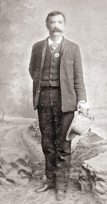 Иллюстрация к книге — Стрелки Дикого Запада. Шерифы, бандиты, ковбои, ганфайтеры [i_248.jpg]