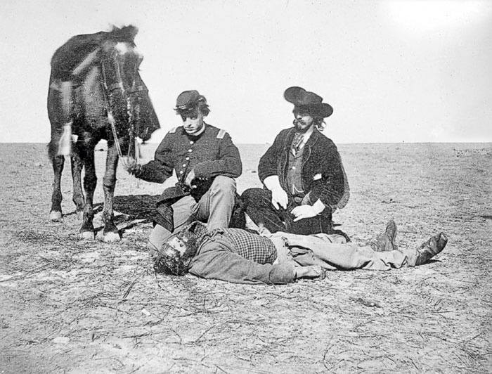 Иллюстрация к книге — Индейцы Дикого Запада в бою. &quot;Хороший день, чтобы умереть!&quot; [i_044.jpg]