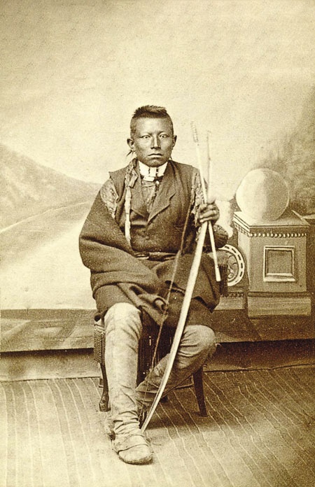 Иллюстрация к книге — Индейцы Дикого Запада в бою. &quot;Хороший день, чтобы умереть!&quot; [i_055.jpg]