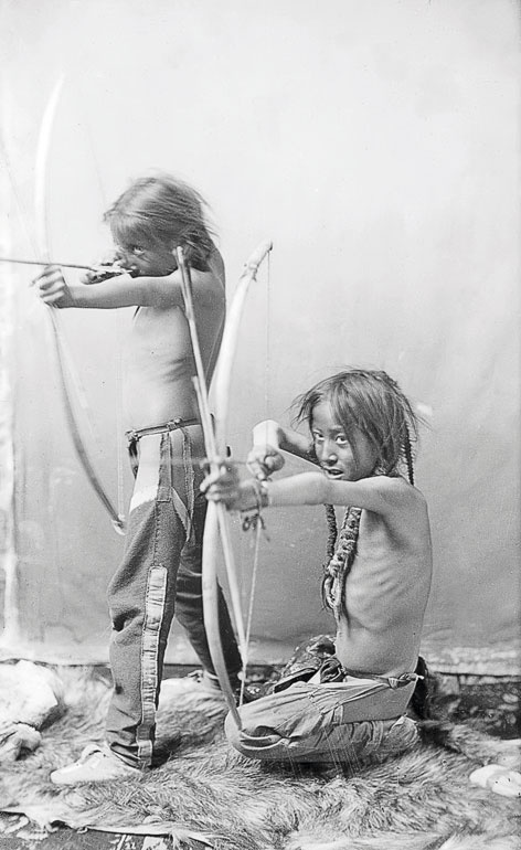 Иллюстрация к книге — Индейцы Дикого Запада в бою. &quot;Хороший день, чтобы умереть!&quot; [i_074.jpg]