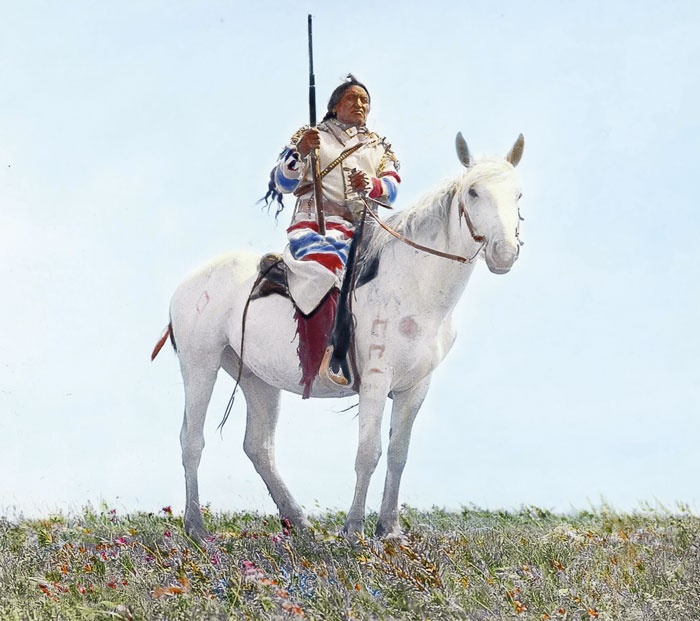 Иллюстрация к книге — Индейцы Дикого Запада в бою. &quot;Хороший день, чтобы умереть!&quot; [i_117.jpg]