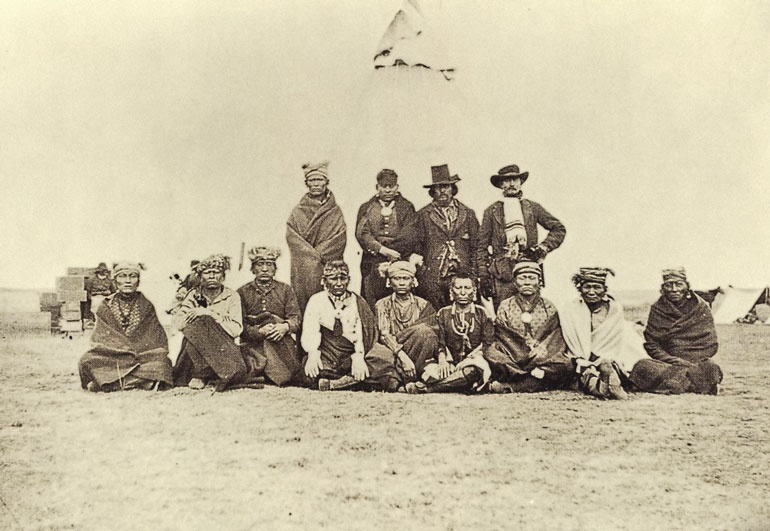 Иллюстрация к книге — Индейцы Дикого Запада в бою. &quot;Хороший день, чтобы умереть!&quot; [i_155.jpg]