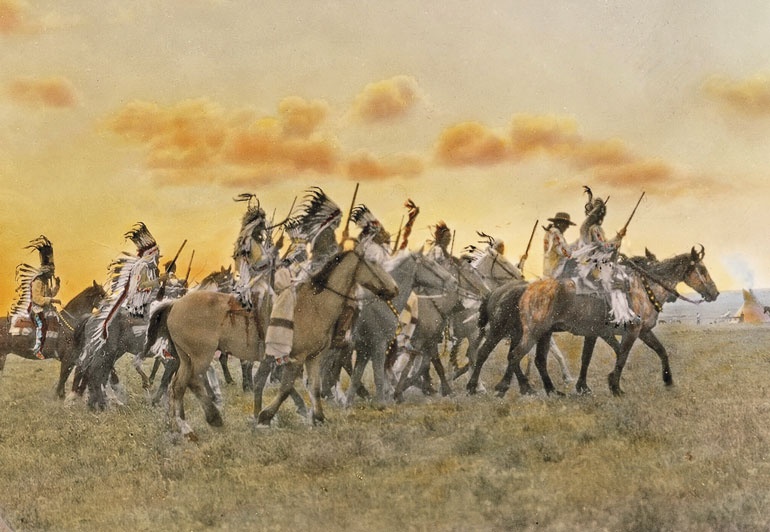 Иллюстрация к книге — Индейцы Дикого Запада в бою. &quot;Хороший день, чтобы умереть!&quot; [i_217.jpg]