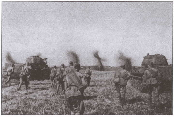 Иллюстрация к книге — Штрафники Великой Отечественной. В жизни и на экране [i_024.jpg]