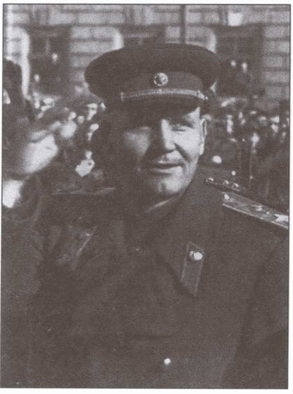 Иллюстрация к книге — Штрафники Великой Отечественной. В жизни и на экране [i_038.jpg]