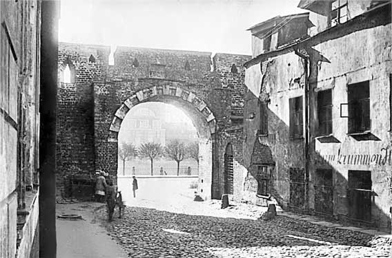 Иллюстрация к книге — Подлинная история Куликовской битвы [i_024.jpg]