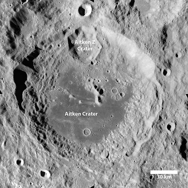 Иллюстрация к книге — Солнечная система [aitken_crater.jpg]