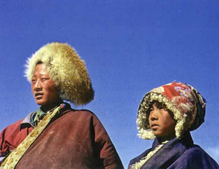 Иллюстрация к книге — Следы в пустыне [i_034.jpg]