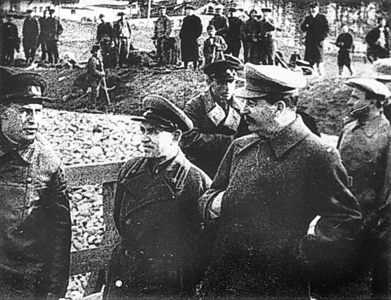 Иллюстрация к книге — ГУЛАГ [i_030.jpg]