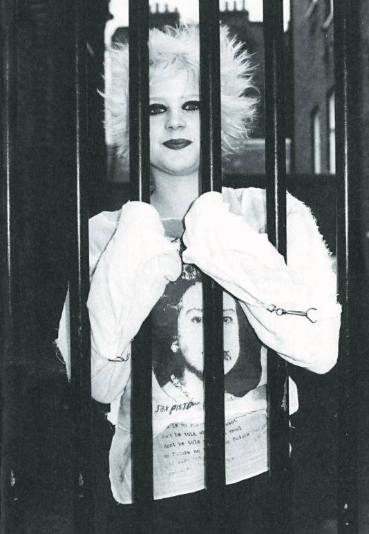 Иллюстрация к книге — Вивьен Вествуд [i_047.jpg]