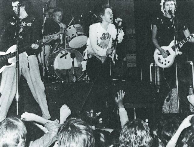 Иллюстрация к книге — Вивьен Вествуд [i_049.jpg]