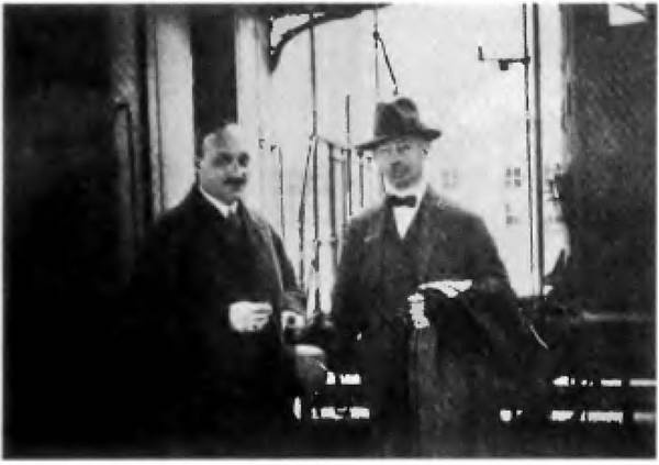 Иллюстрация к книге — История лазера [i_081.jpg]