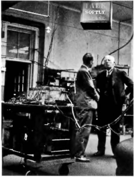 Иллюстрация к книге — История лазера [i_085.jpg]