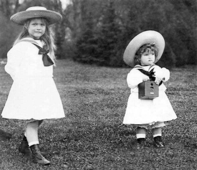 Иллюстрация к книге — Дневники княжон Романовых. Загубленные жизни [i_017.jpg]