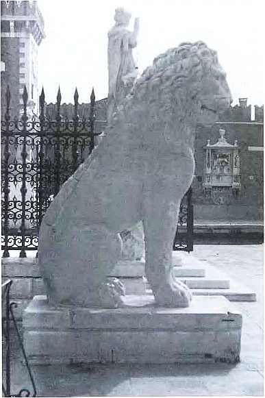 Иллюстрация к книге — Викинги. Мореплаватели, пираты и воины [i_036.jpg]