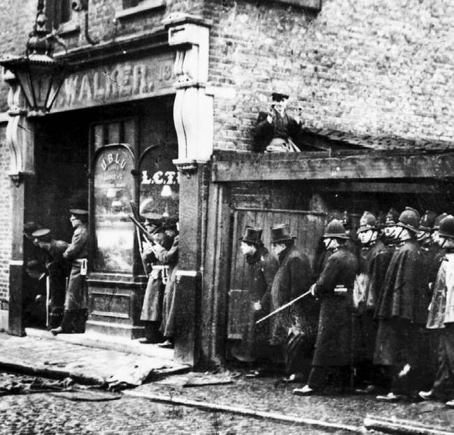 Иллюстрация к книге — Фактор Черчилля. Как один человек изменил историю [i_018.jpg]