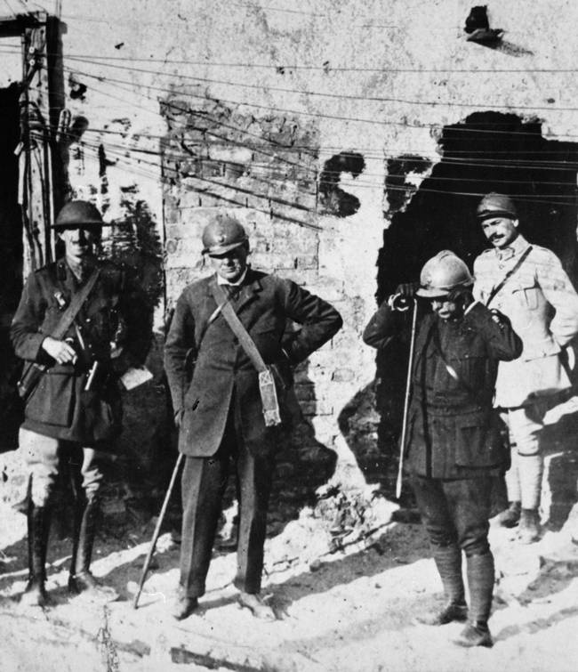 Иллюстрация к книге — Фактор Черчилля. Как один человек изменил историю [i_019.jpg]