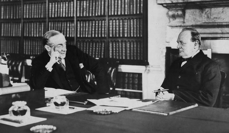 Иллюстрация к книге — Фактор Черчилля. Как один человек изменил историю [i_033.jpg]