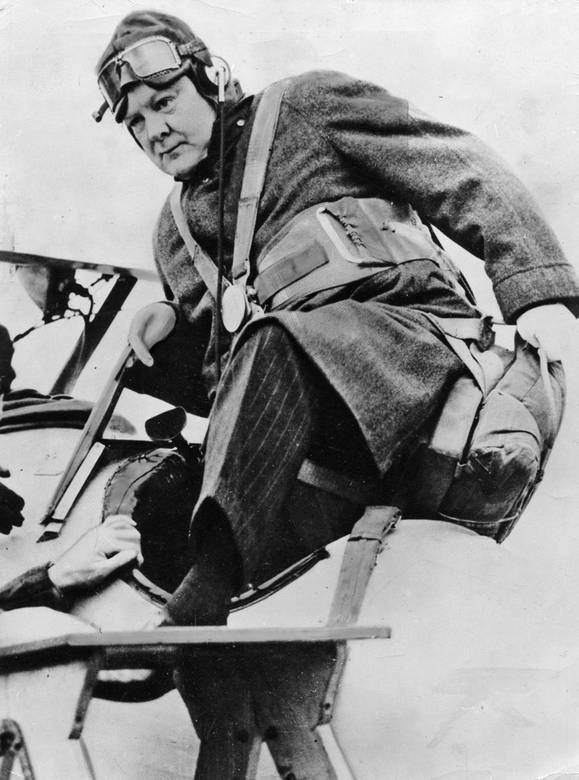 Иллюстрация к книге — Фактор Черчилля. Как один человек изменил историю [i_040.jpg]