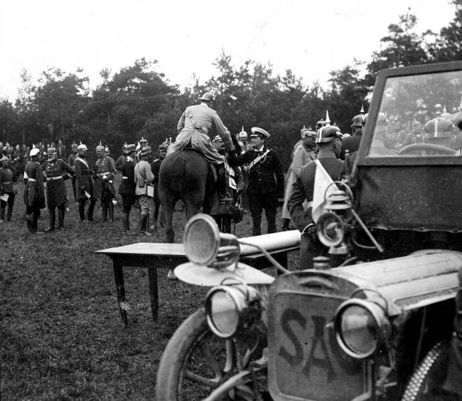 Иллюстрация к книге — Фактор Черчилля. Как один человек изменил историю [i_050.jpg]