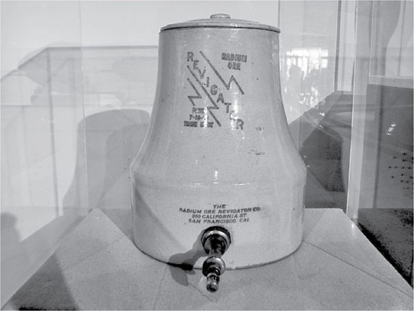 Иллюстрация к книге — Исчезающая ложка, или Удивительные истории из жизни периодической таблицы Менделеева [_254.jpg]