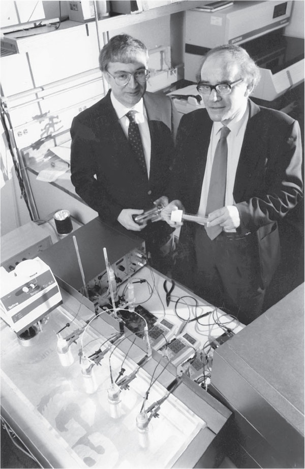 Иллюстрация к книге — Исчезающая ложка, или Удивительные истории из жизни периодической таблицы Менделеева [_323.jpg]