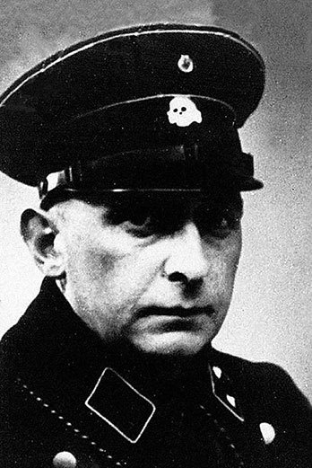 Иллюстрация к книге — Его повесили на площади Победы [i_042.jpg]