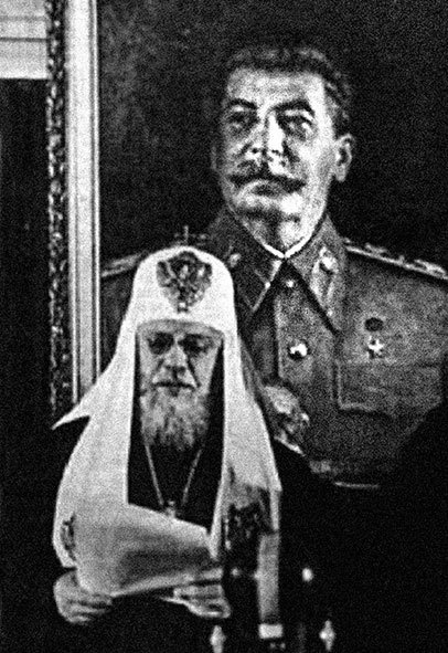 Иллюстрация к книге — Его повесили на площади Победы [i_060.jpg]