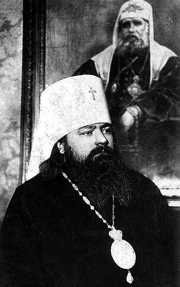 Иллюстрация к книге — Его повесили на площади Победы [i_061.jpg]