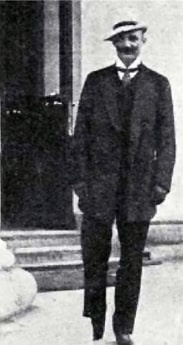 Иллюстрация к книге — Тени, которые проходят [i_010.jpg]