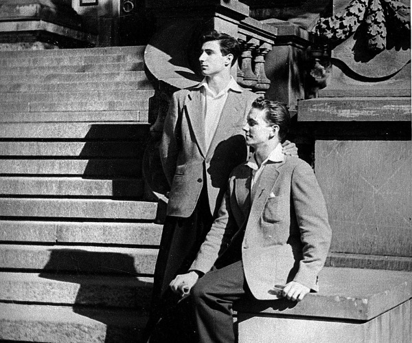 Иллюстрация к книге — Жизнь в балете. Семейные хроники Плисецких и Мессереров [i_034.jpg]