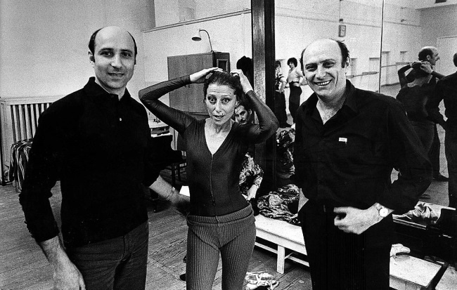 Иллюстрация к книге — Жизнь в балете. Семейные хроники Плисецких и Мессереров [i_066.jpg]