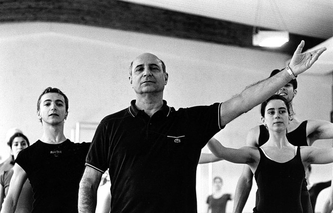 Иллюстрация к книге — Жизнь в балете. Семейные хроники Плисецких и Мессереров [i_081.jpg]