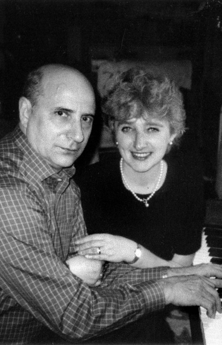 Иллюстрация к книге — Жизнь в балете. Семейные хроники Плисецких и Мессереров [i_085.jpg]