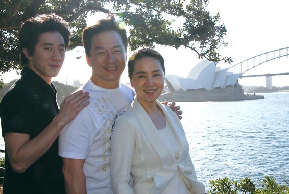 Иллюстрация к книге — Джеки Чан. Я счастливый [pic_74.jpg]