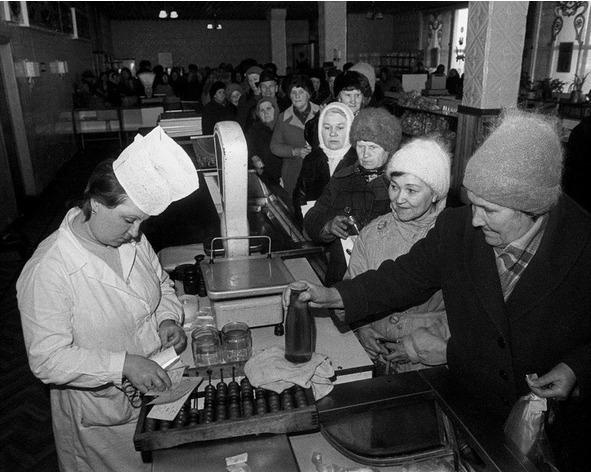 Иллюстрация к книге — Обаяние тоталитаризма. Тоталитарная психология в постсоветской России [i_007.jpg]