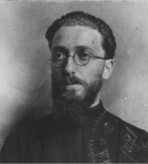 Иллюстрация к книге — "Шпионы Ватикана..." О трагическом пути священников-миссионеров. Воспоминания Пьетро Леони, обзор материалов следственных дел [i_021.jpg]