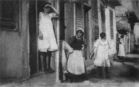 Иллюстрация к книге — Повседневная жизнь публичных домов во времена Мопассана и Золя [i_034.jpg]