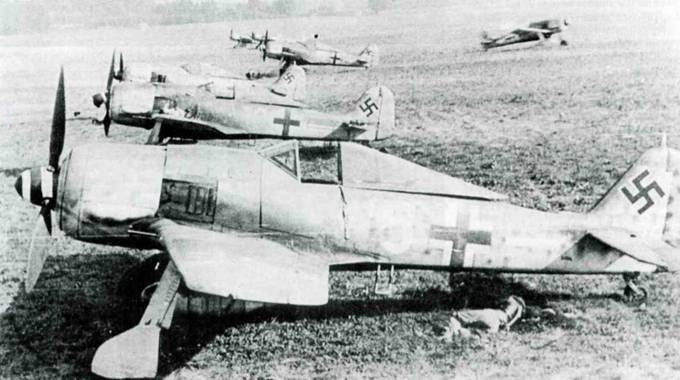 Иллюстрация к книге — Focke Wulf FW190 A/F/G. Часть 2 [pic_86.jpg]