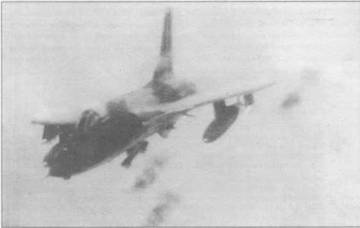 Иллюстрация к книге — F-105 Thunderchie [pic_141.jpg]