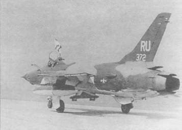 Иллюстрация к книге — F-105 Thunderchie [pic_147.jpg]