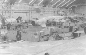 Иллюстрация к книге — F-105 Thunderchie [pic_27.jpg]