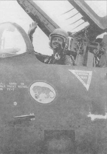 Иллюстрация к книге — F-105 Thunderchie [pic_35.jpg]